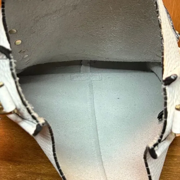 Rebecca Minkoff 2016 White Pebbled Leather Feed Bag Crossbody with Silver Studs - Picture 11 of 15